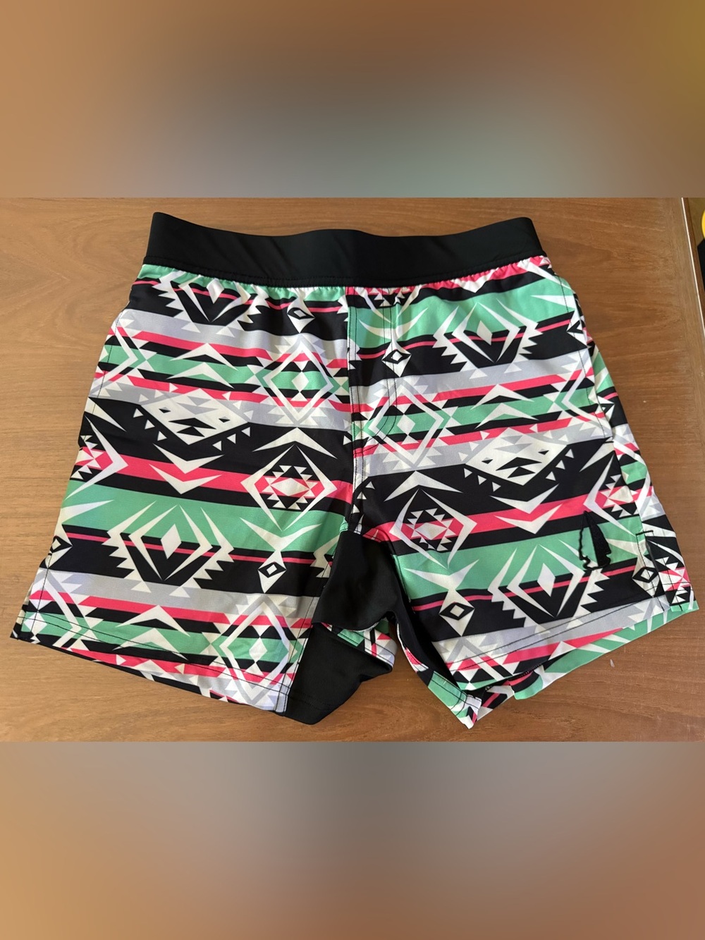Tachuntfish Southwestern Aztec Print Athletic Shorts Men’s Small